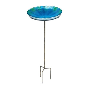 I'm astounded by the beautiful blue hue of this glass bird bath!